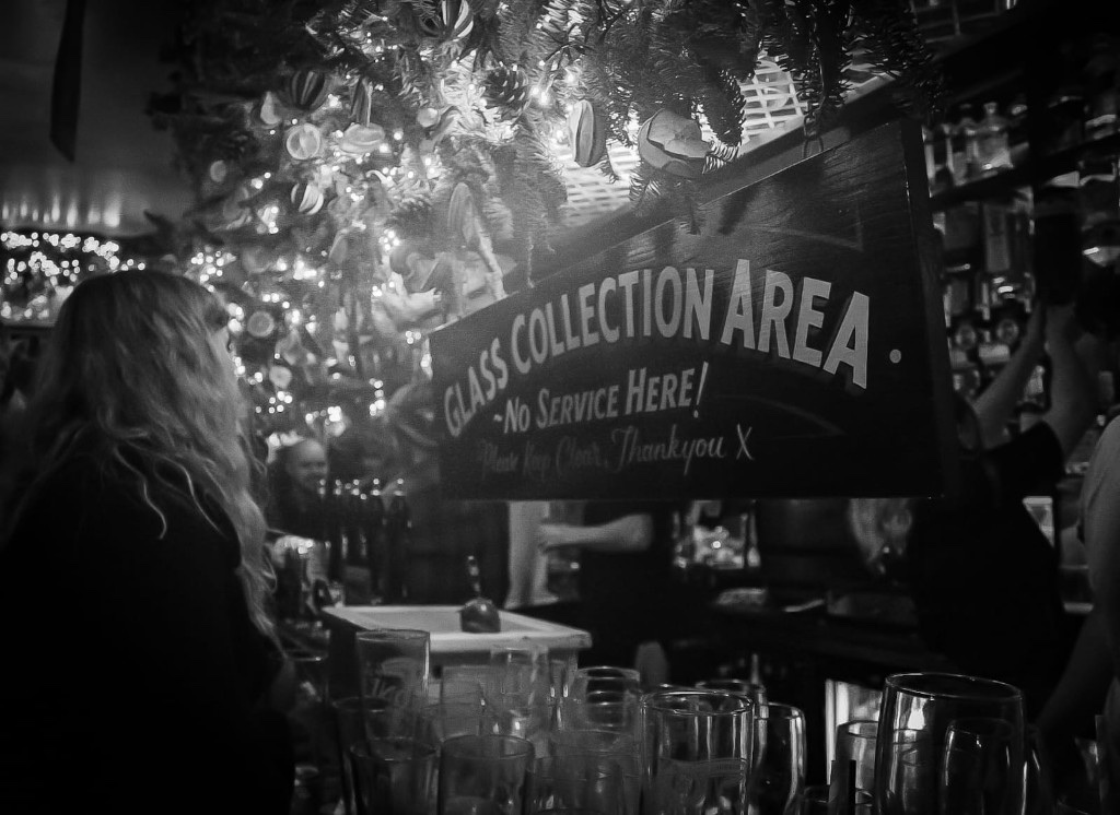 Bar glass collection area